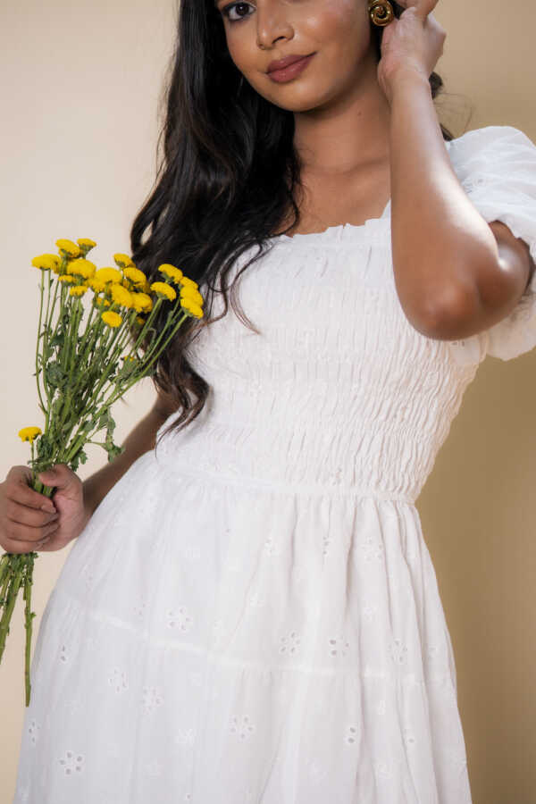 Amelia Cutlon Dress -White - Image 4